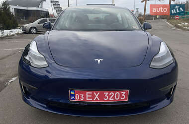 Седан Tesla Model 3 2023 в Киеве