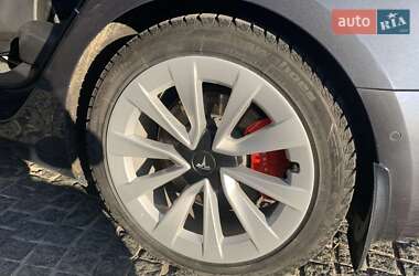 Седан Tesla Model 3 2020 в 