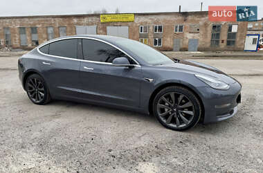 Седан Tesla Model 3 2019 в 