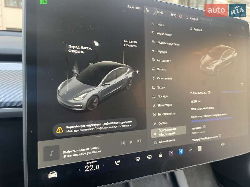 Седан Tesla Model 3 2022 в Киеве