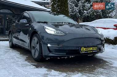 Седан Tesla Model 3 2021 в Львові