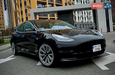 Седан Tesla Model 3 2019 в Киеве