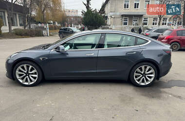 Седан Tesla Model 3 2019 в Львове