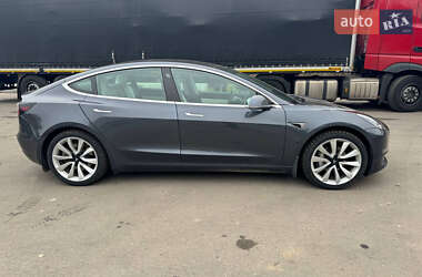 Седан Tesla Model 3 2019 в Львове