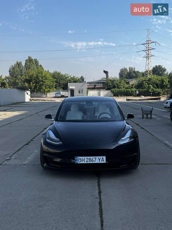 Седан Tesla Model 3 2019 в Одессе