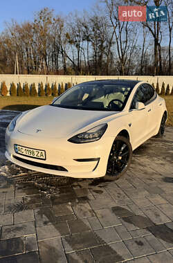 Седан Tesla Model 3 2019 в Луцьку