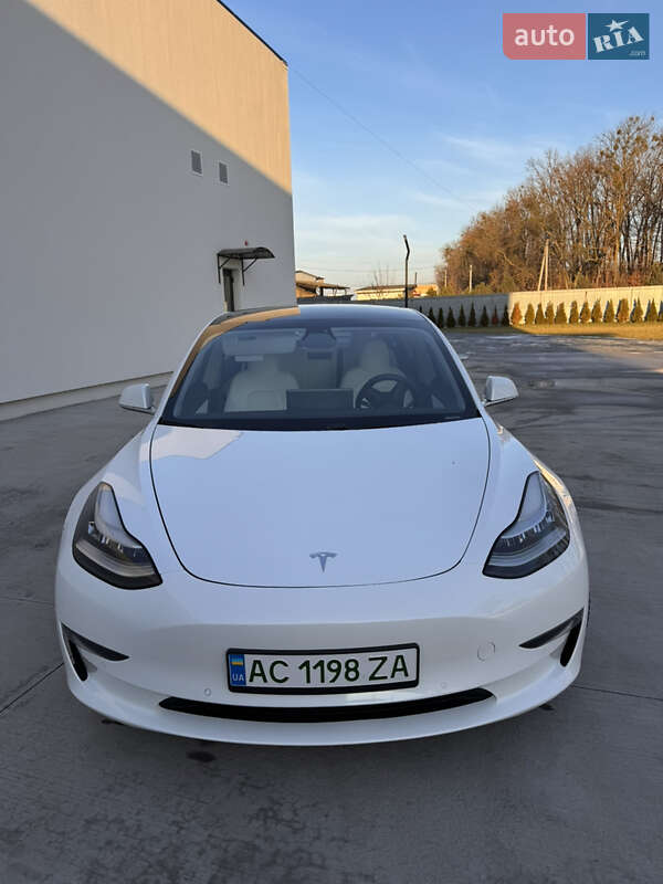 Седан Tesla Model 3 2019 в Луцьку фото 5 Седан Tesla Model 3 2019 в Луцьку
