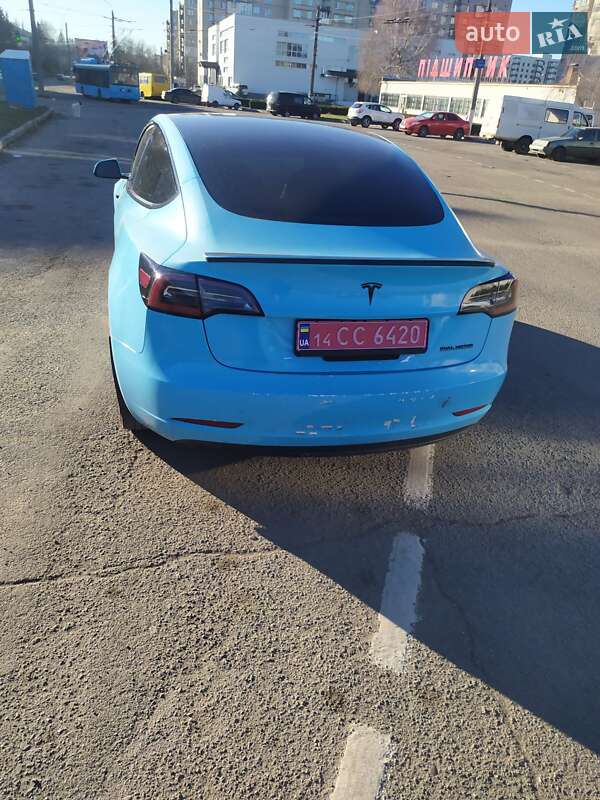 Седан Tesla Model 3 2019 в Вінниці