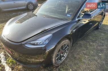 Седан Tesla Model 3 2019 в Рівному