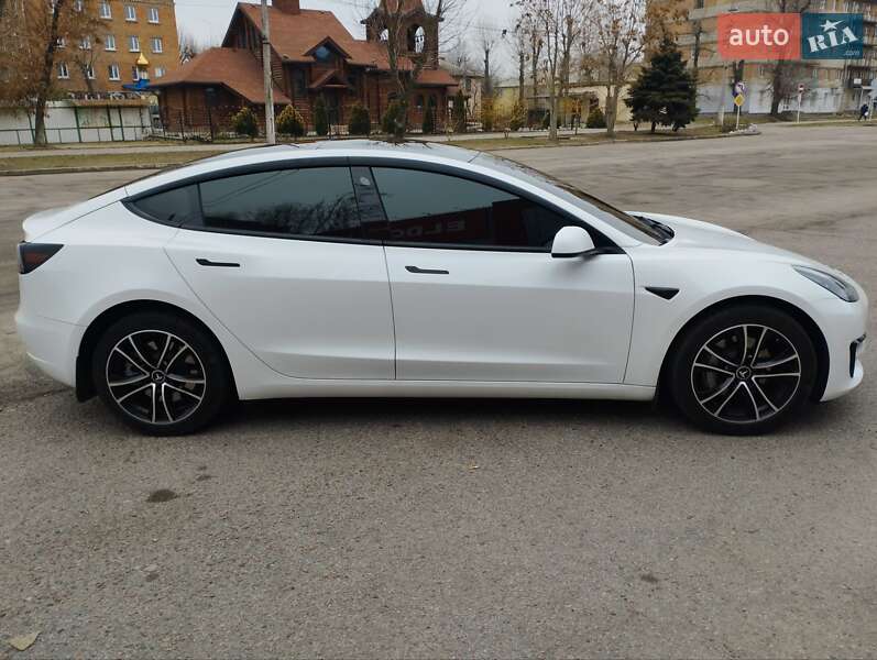 Седан Tesla Model 3 2023 в Днепре фото 4 Седан Tesla Model 3 2023 в Днепре
