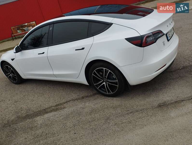 Седан Tesla Model 3 2023 в Днепре фото 10 Седан Tesla Model 3 2023 в Днепре