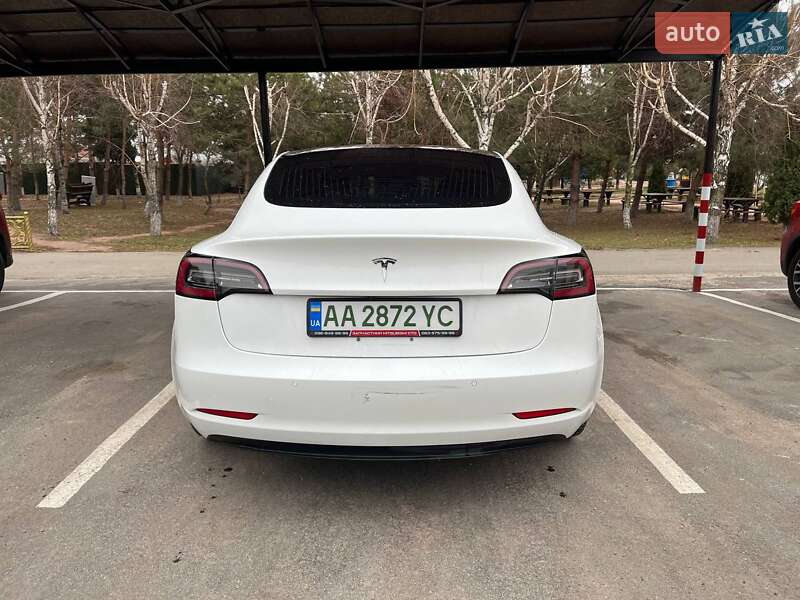 Седан Tesla Model 3 2018 в Киеве