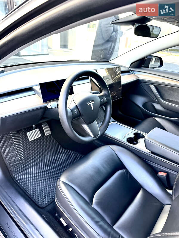 Седан Tesla Model 3 2022 в Киеве фото 20 Седан Tesla Model 3 2022 в Киеве