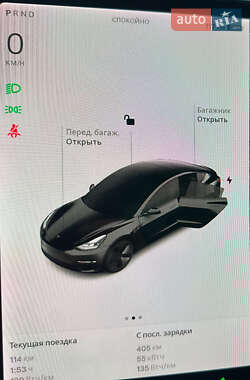 Седан Tesla Model 3 2022 в 