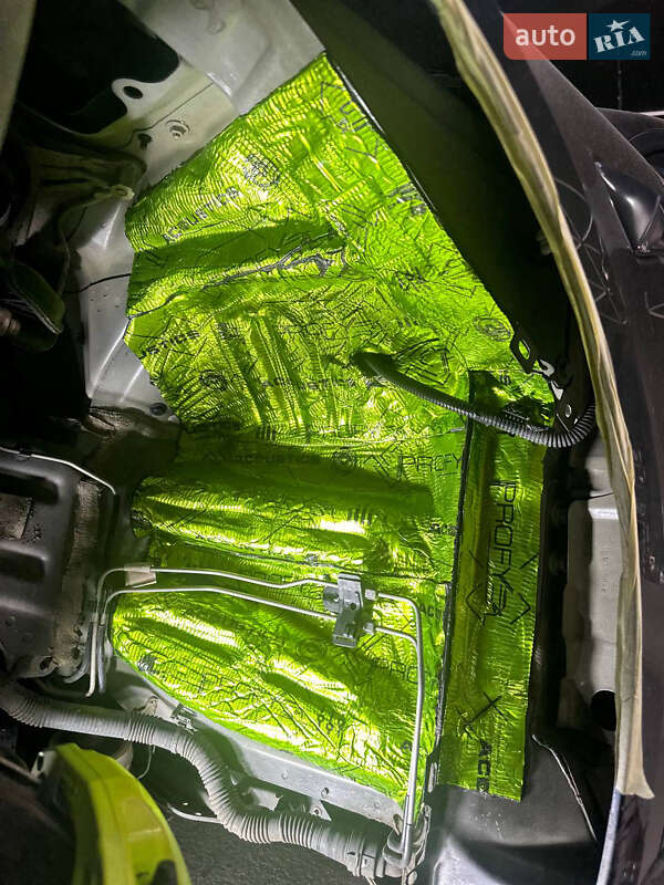 Седан Tesla Model 3 2022 в Киеве фото 39 Седан Tesla Model 3 2022 в Киеве