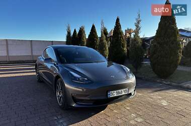 Седан Tesla Model 3 2019 в 