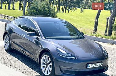 Седан Tesla Model 3 2018 в Дніпрі