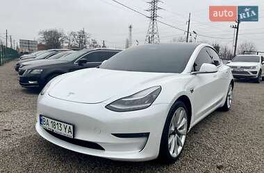 Седан Tesla Model 3 2019 в Кропивницькому