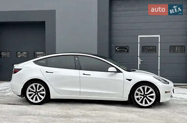 Седан Tesla Model 3 2019 в Киеве