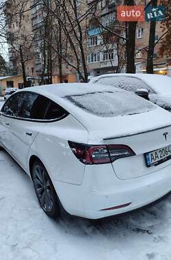 Седан Tesla Model 3 2019 в Киеве