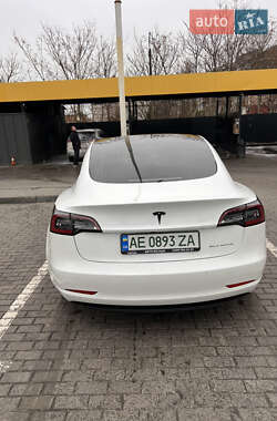 Седан Tesla Model 3 2021 в Дніпрі