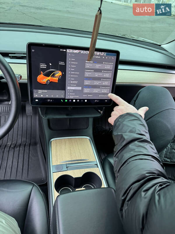 Седан Tesla Model 3 2021 в Одесі