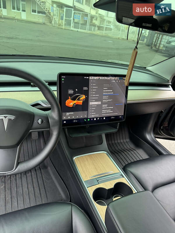 Седан Tesla Model 3 2021 в Одесі