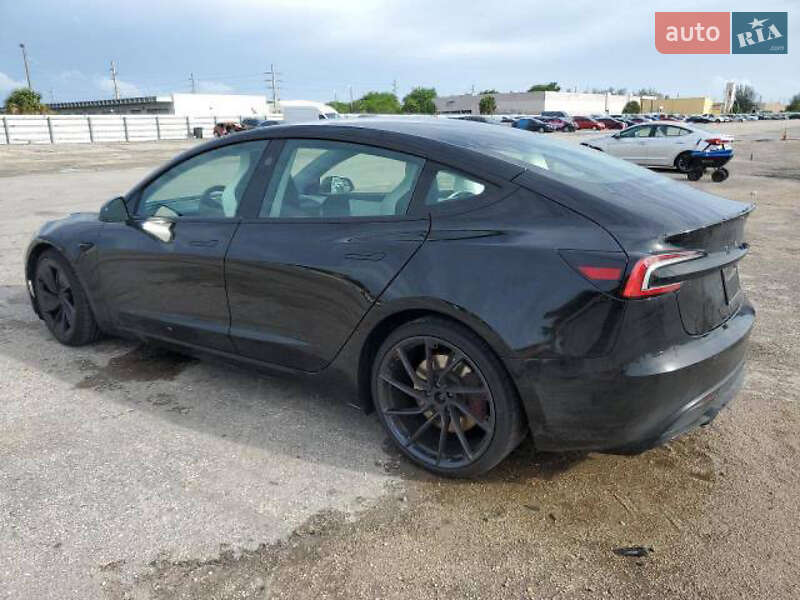 Седан Tesla Model 3 2024 в Луцке