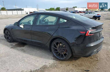 Седан Tesla Model 3 2024 в 