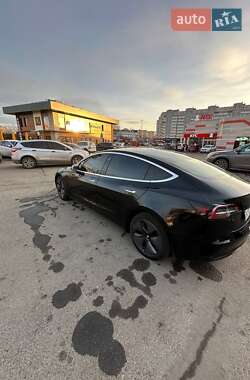 Седан Tesla Model 3 2018 в 