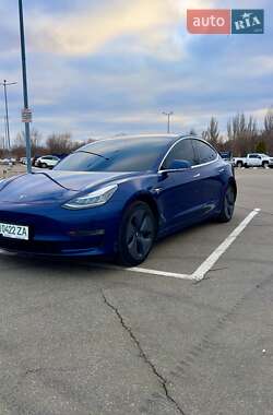 Седан Tesla Model 3 2019 в Дніпрі