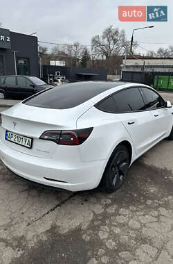 Седан Tesla Model 3 2020 в 