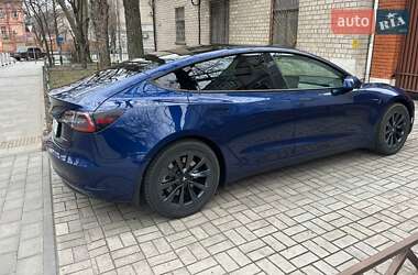 Седан Tesla Model 3 2022 в Днепре