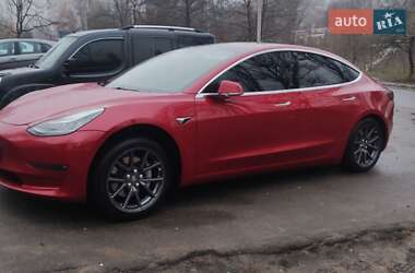 Седан Tesla Model 3 2018 в 
