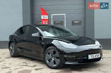 Седан Tesla Model 3 2022 в Києві