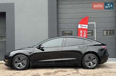 Седан Tesla Model 3 2022 в Киеве