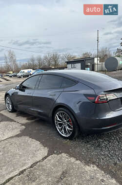 Седан Tesla Model 3 2023 в Львове