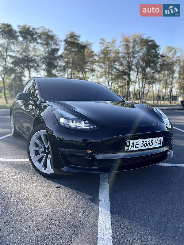 Tesla Model 3 2022