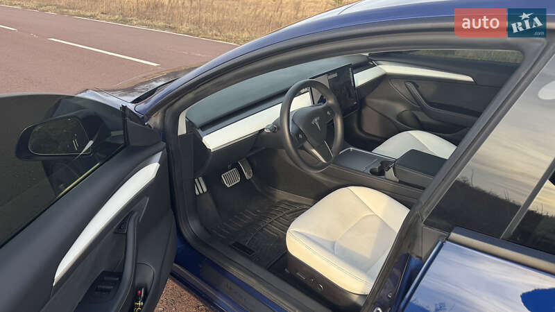 Седан Tesla Model 3 2021 в Києві