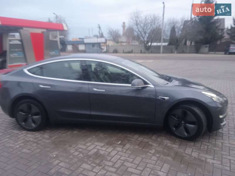 Седан Tesla Model 3 2019 в Борисполі
