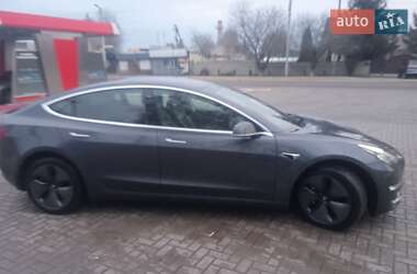 Седан Tesla Model 3 2019 в 