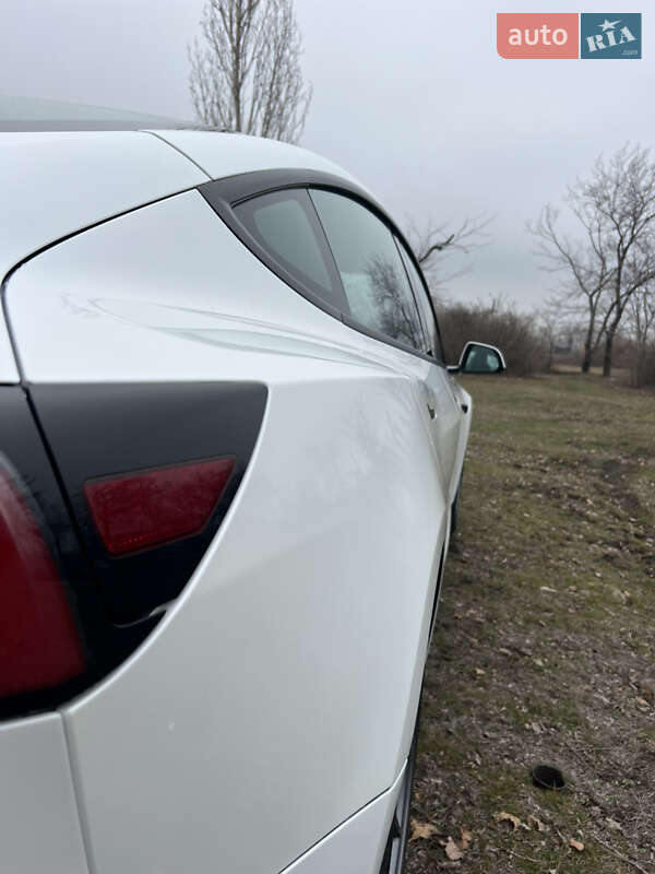 Седан Tesla Model 3 2021 в Каменском