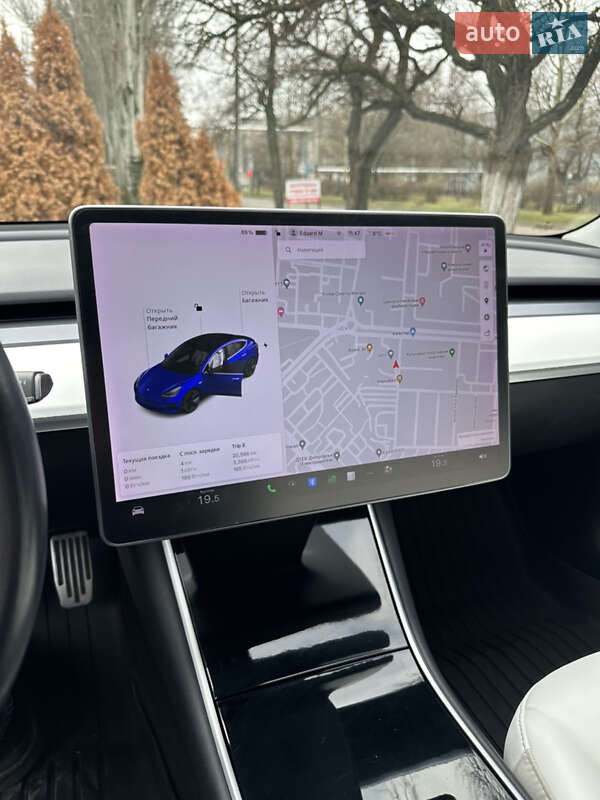 Седан Tesla Model 3 2018 в Одесі