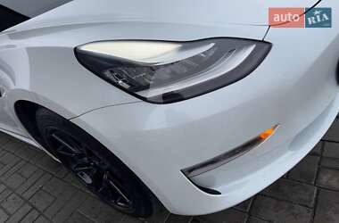 Седан Tesla Model 3 2020 в Дніпрі