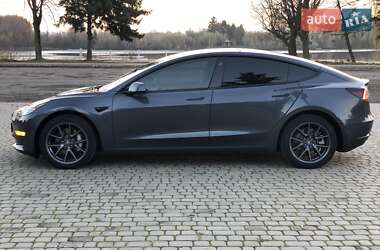 Седан Tesla Model 3 2022 в Луцке