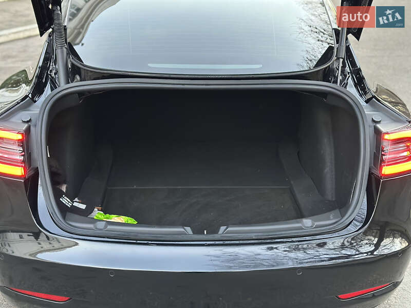 Седан Tesla Model 3 2021 в Белой Церкви