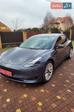 Седан Tesla Model 3 2021 в Луцке