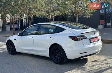 Седан Tesla Model 3 2022 в Ровно