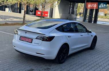 Седан Tesla Model 3 2022 в Ровно