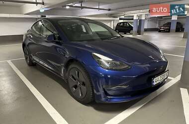 Седан Tesla Model 3 2022 в Ужгороде